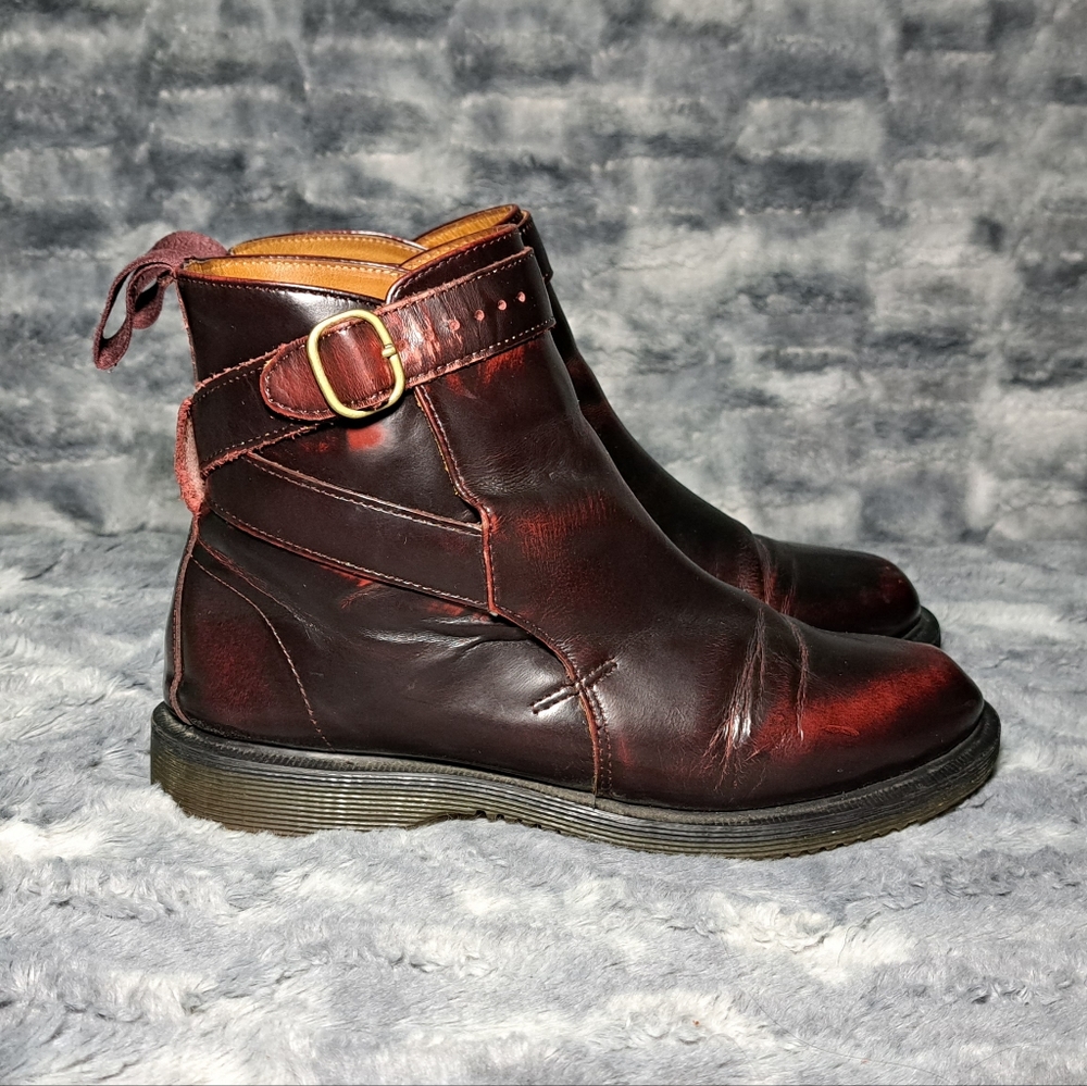 Dr. Martens Teresa Boots